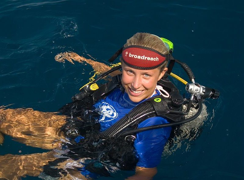 Diver in the water on summer padi instructor course Broadreach program