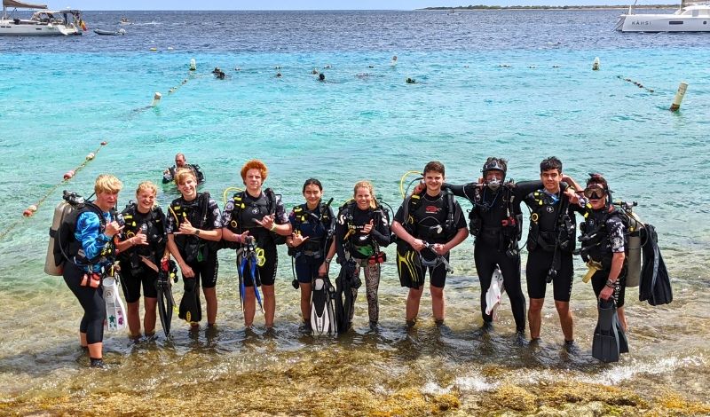 High school students become scuba rescue diver certified on Bonaire summer program